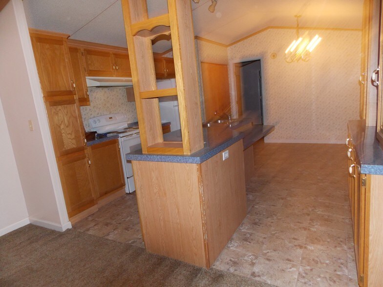 More Photos Of 15033-15045 Dunnings Hwy, East Freedom Apartments For Sale