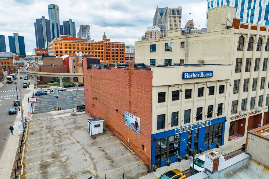 More Photos Of 440 Clinton St, Detroit Storefront Retail Office For Sale