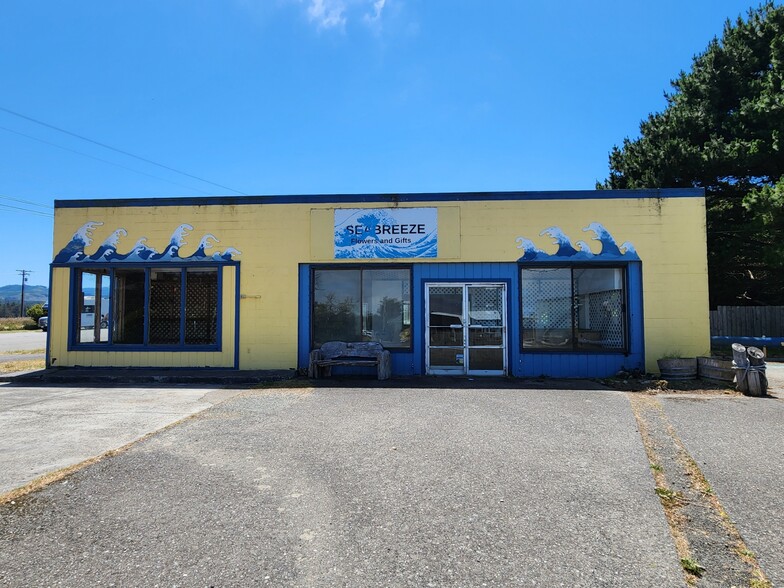 Primary Photo Of 311 6th St, Port Orford Storefront Retail Office For Sale