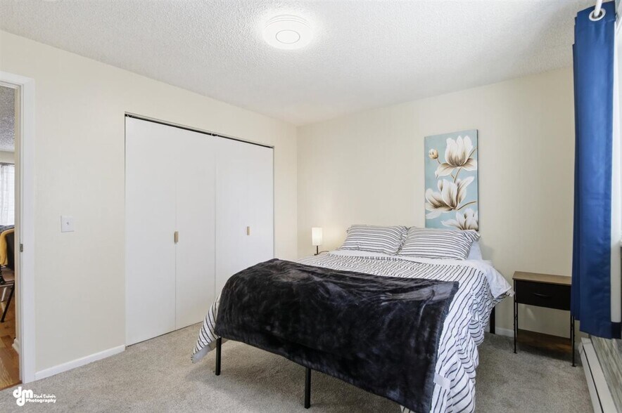 More Photos Of 12521 Tanada Loop, Anchorage Multifamily For Sale