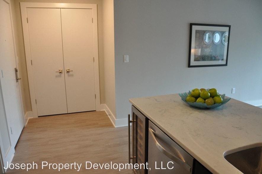 More Photos Of 4175 N Oakland Ave, Shorewood Multifamily For Sale
