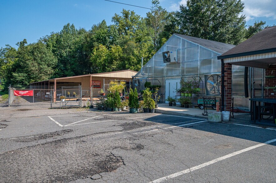 More Photos Of 969 Reepsville Rd, Lincolnton Freestanding For Sale