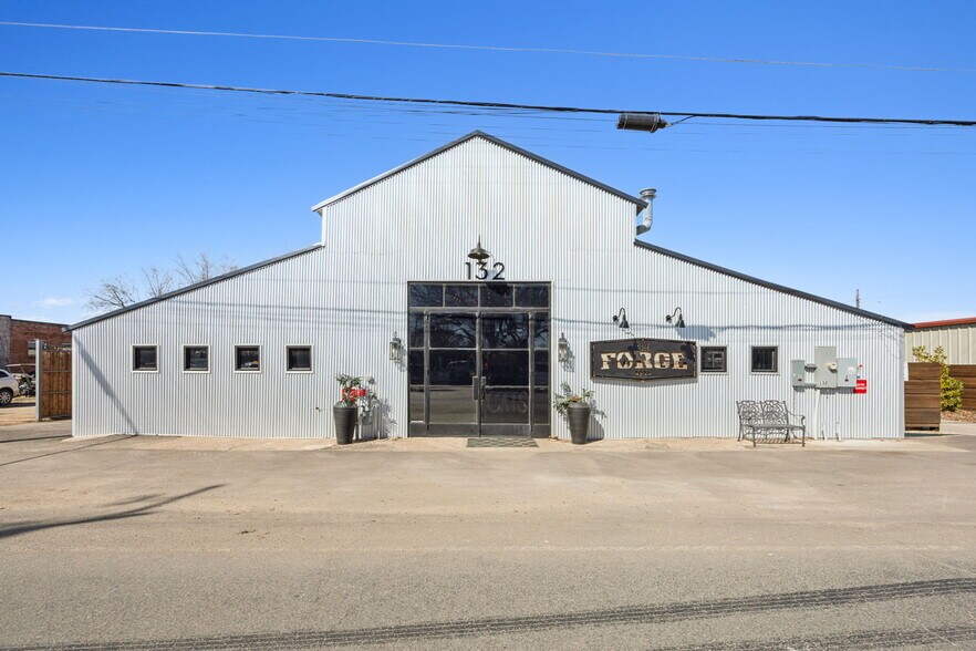 Primary Photo Of 132 Louisiana St, Celina Restaurant For Sale