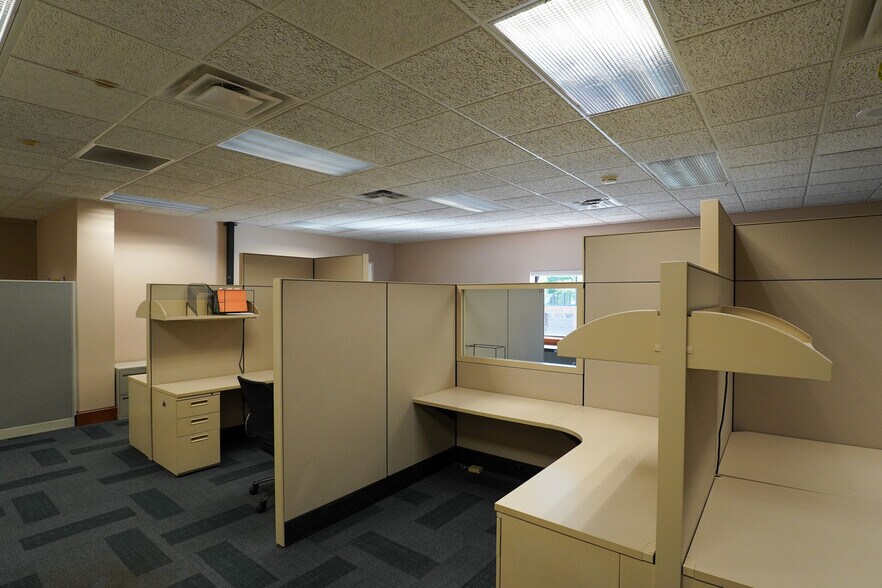 More Photos Of 179 Fairfield Ave, Dayton Office For Sale