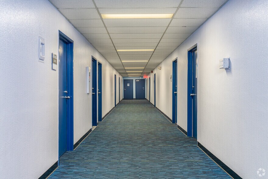 More Photos Of 7501 Hospital Dr, Sacramento Medical For Lease