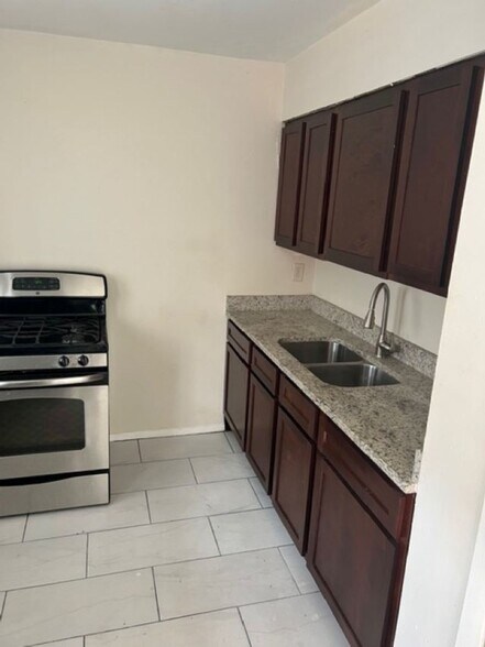 More Photos Of 3917 Dunn Rd, Memphis Apartments For Sale