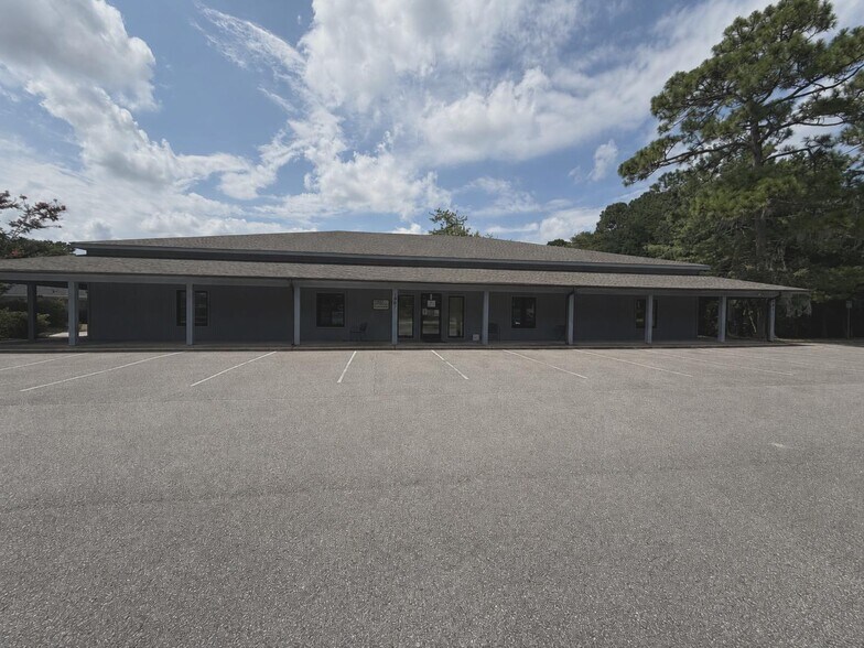 More Photos Of 1907-1911 Tradd Ct, Wilmington Medical For Lease