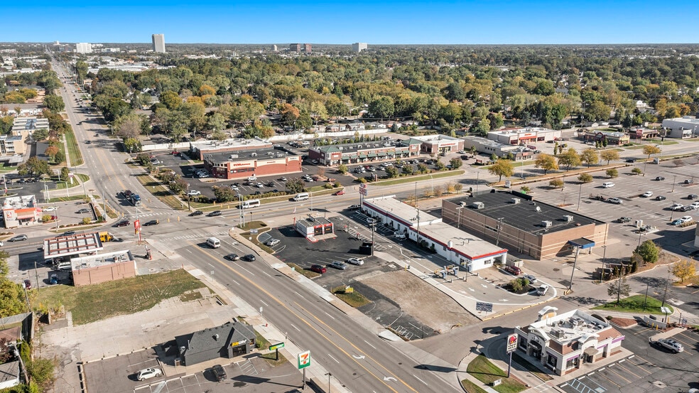 More Photos Of 4703 N Crooks Rd, Royal Oak Fast Food For Sale