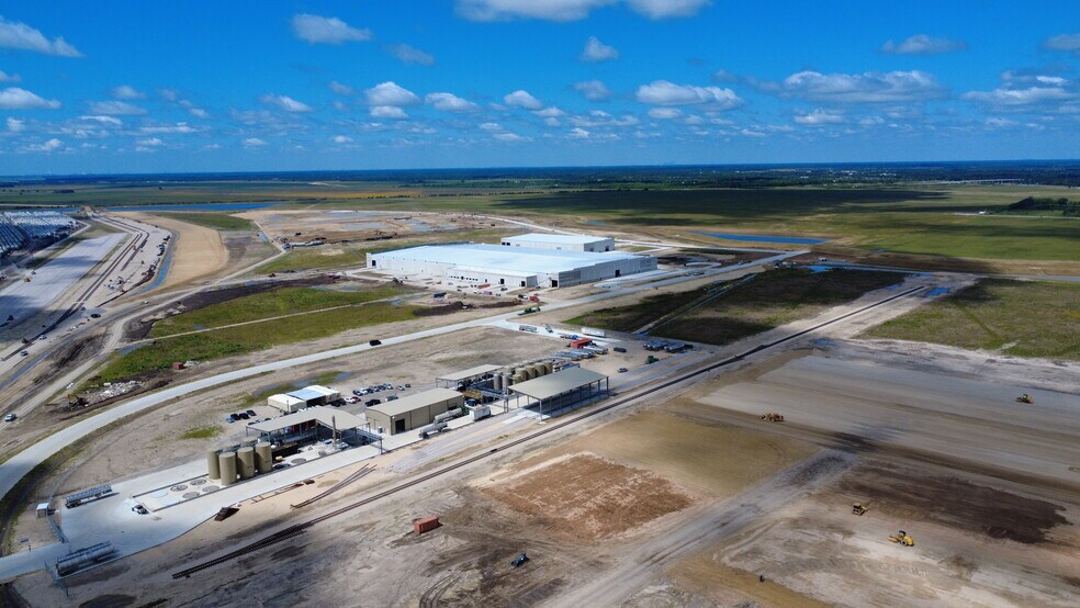 More Photos Of 4445 Highway 90 W, Dayton Warehouse For Sale