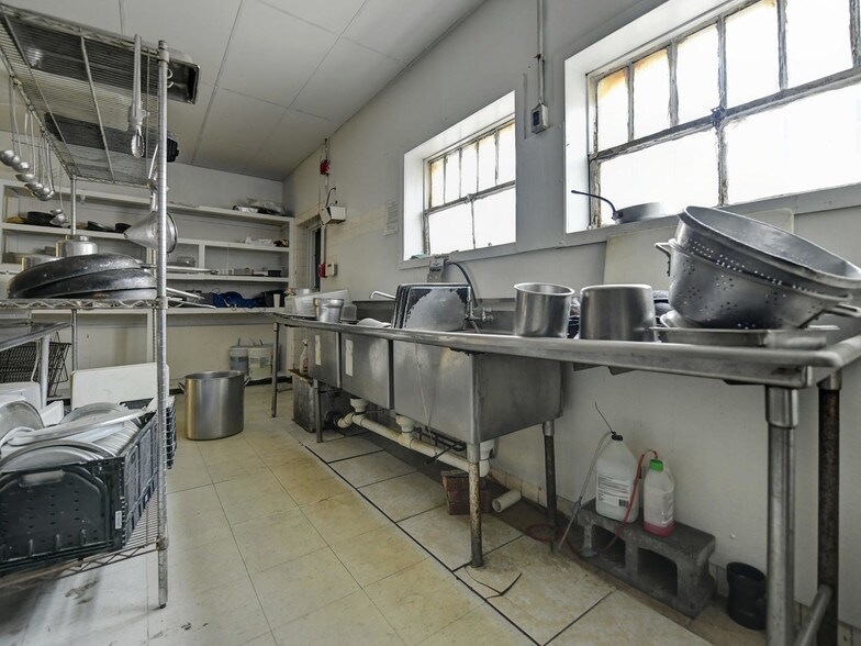 More Photos Of 638-640 Stokes Rd, Medford Restaurant For Sale
