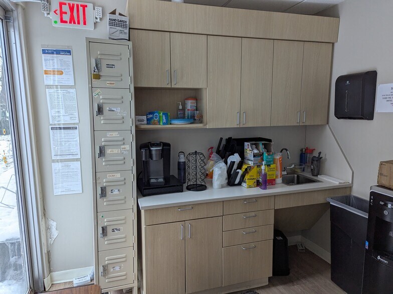 More Photos Of 775 Park Ave, Huntington Medical For Lease