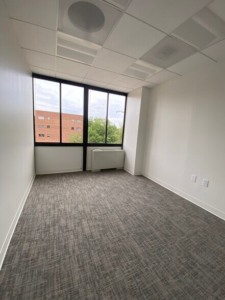 More Photos Of 150 S Washington St, Falls Church Office For Lease