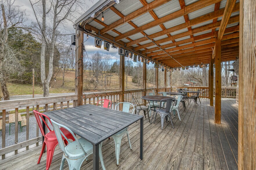 More Photos Of 4903 N Roan St, Johnson City Restaurant For Sale