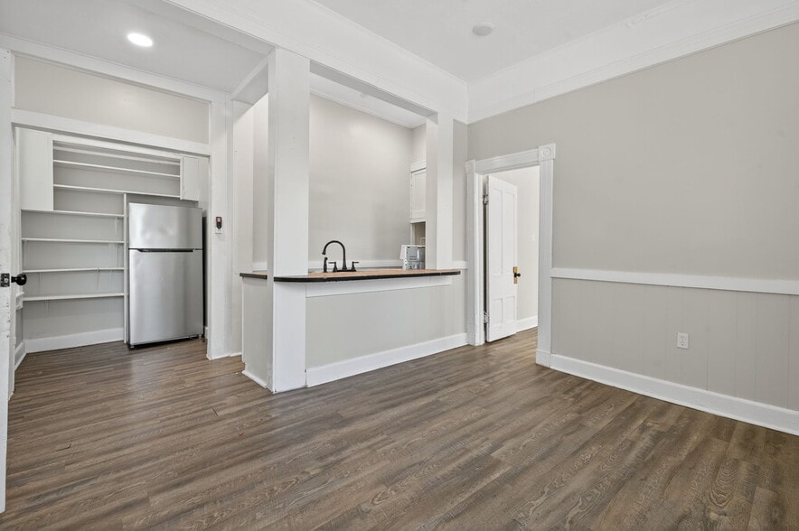 More Photos Of 406 S Armistead Ave, Hampton Apartments For Sale