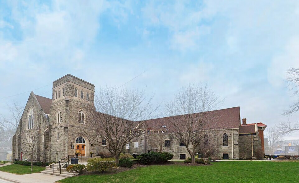 More Photos Of 151 Lakeshore Rd W, Mississauga Land For Sale