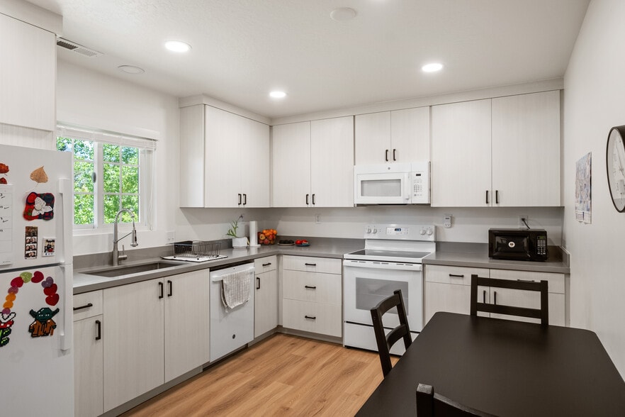 More Photos Of 49 N 300 E, Midway Apartments For Sale