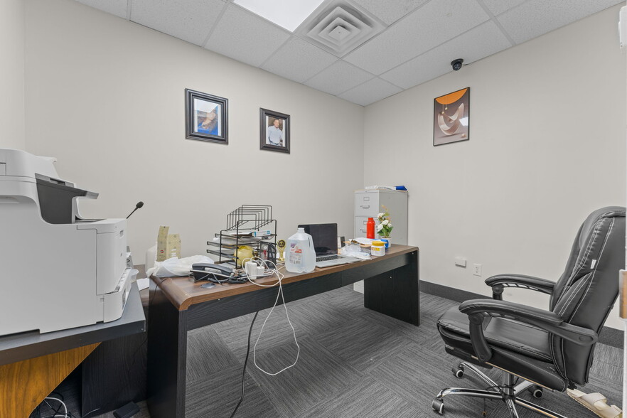 More Photos Of 628 Belmont St, Brockton Freestanding For Sale