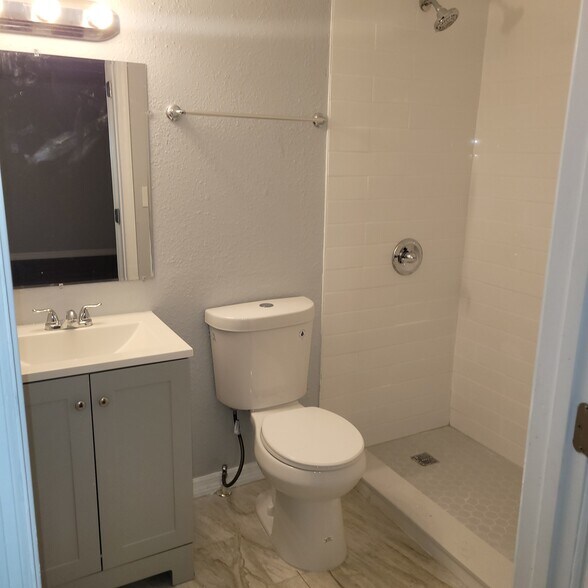 More Photos Of 619 Linwood Ave, Jacksonville Specialty For Sale