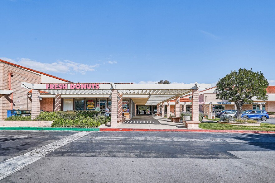 Primary Photo Of 409-427 E Avenida De Los Arboles, Thousand Oaks Storefront For Sale