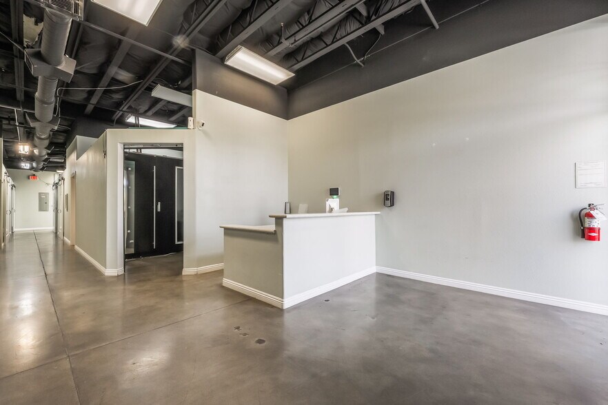 More Photos Of 8665 S Eastern Ave, Las Vegas Office For Lease