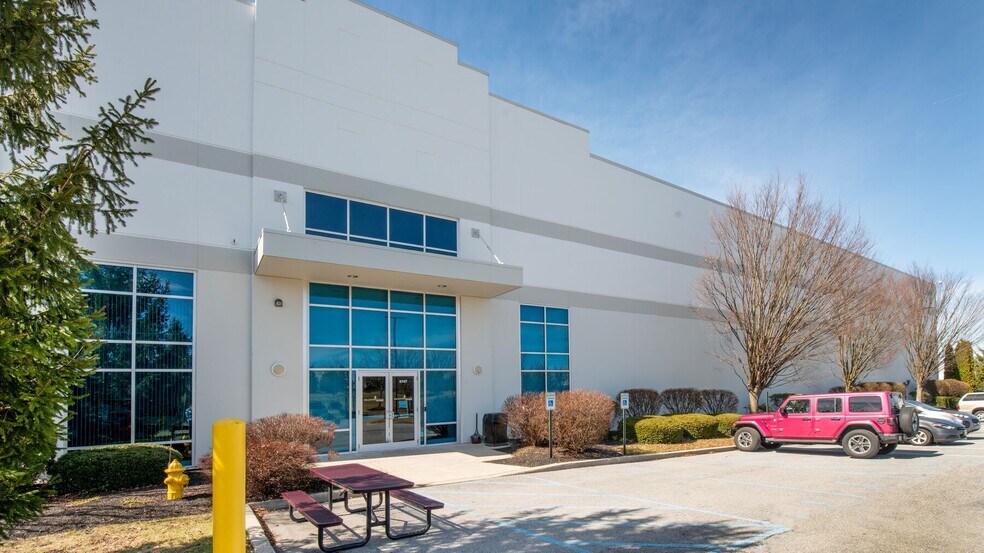 More Photos Of 9747 Commerce Cir, Kutztown Warehouse For Lease
