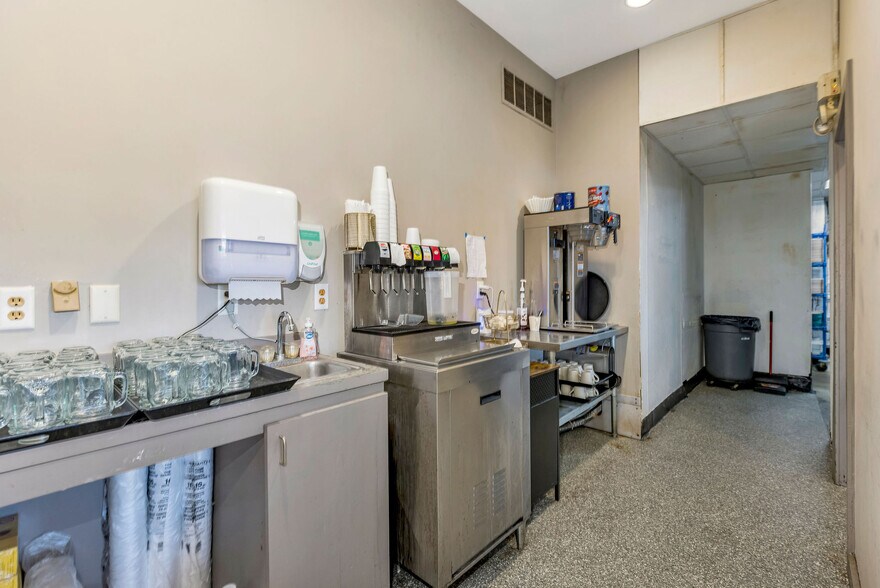 More Photos Of 2235 Bauer Rd, Batavia Unknown For Lease