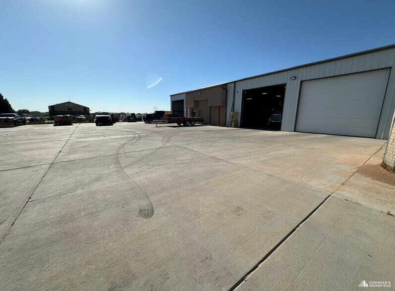 More Photos Of 112 E 30th St, Greeley Warehouse For Lease