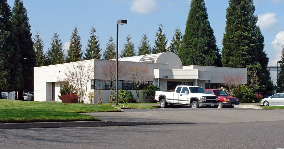 Primary Photo Of 13225 N Columbia Blvd, Portland Office For Sale