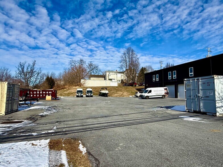 More Photos Of 624 S Prince St, Lancaster Flex For Sale