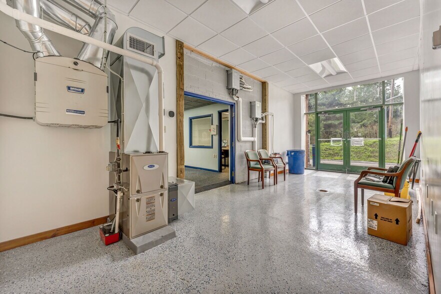 More Photos Of 203 Hershinger Rd, Coraopolis Office For Sale