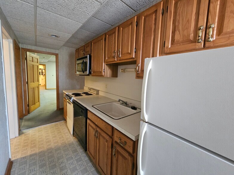 More Photos Of 1755 Meriden Waterbury Tpke, Plantsville Office Residential For Sale