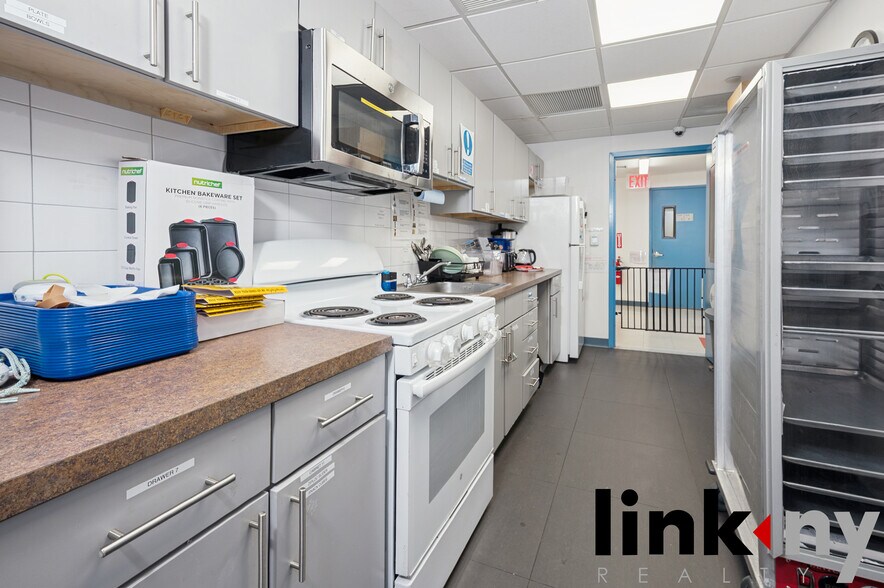 More Photos Of 545 E 166th St, Bronx Apartments For Lease