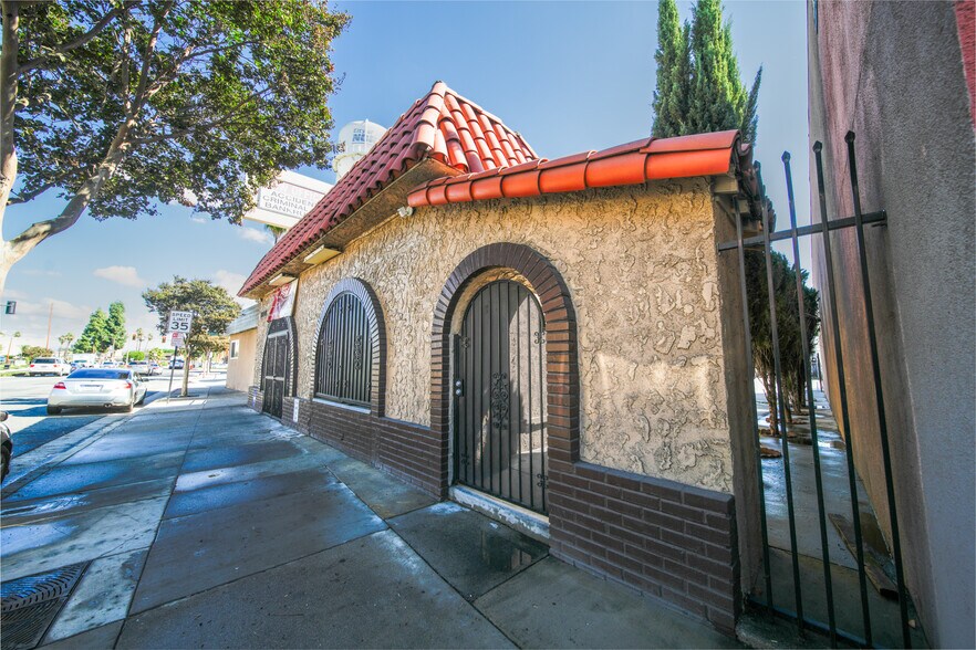 Primary Photo Of 13624 San Antonio Dr, Norwalk Office For Sale