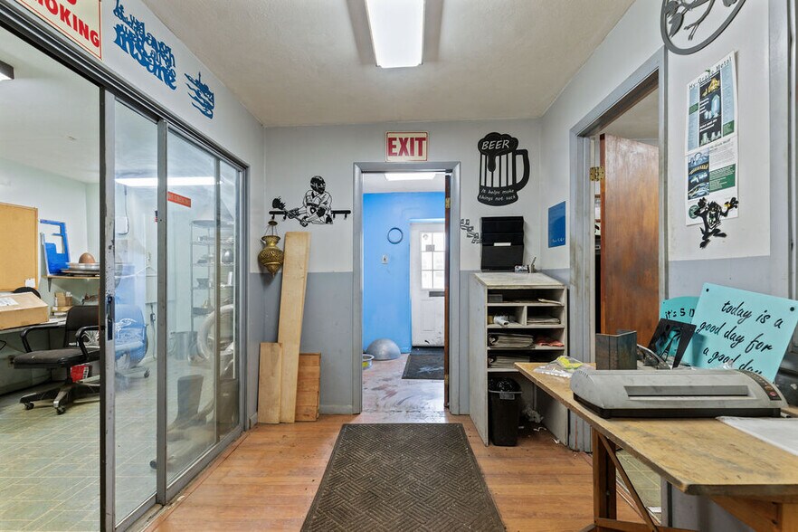 More Photos Of 906 Burnet Ave, Syracuse Warehouse For Sale