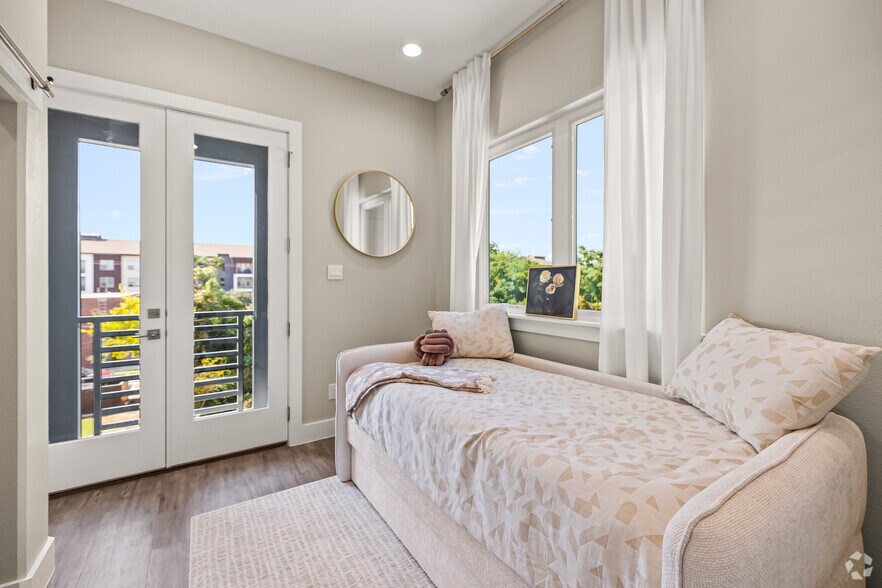 More Photos Of 123 Merritt St, Fort Worth Apartments For Sale