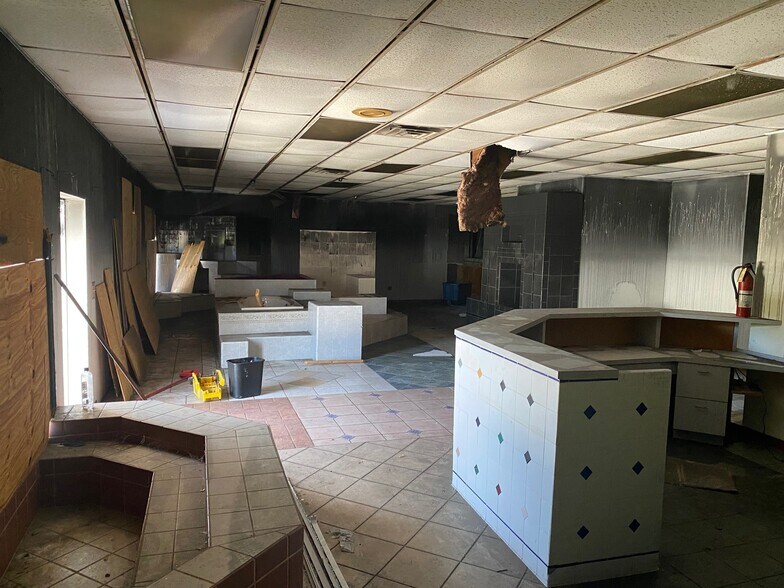 More Photos Of 410 S Babcock St, Melbourne Freestanding For Sale