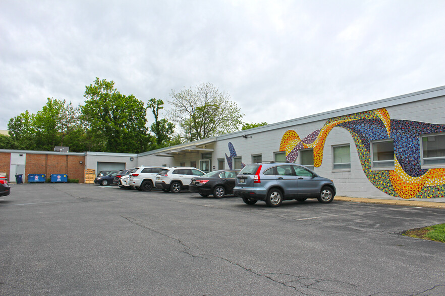 Primary Photo Of 300 N Stonestreet Ave, Rockville Flex For Lease