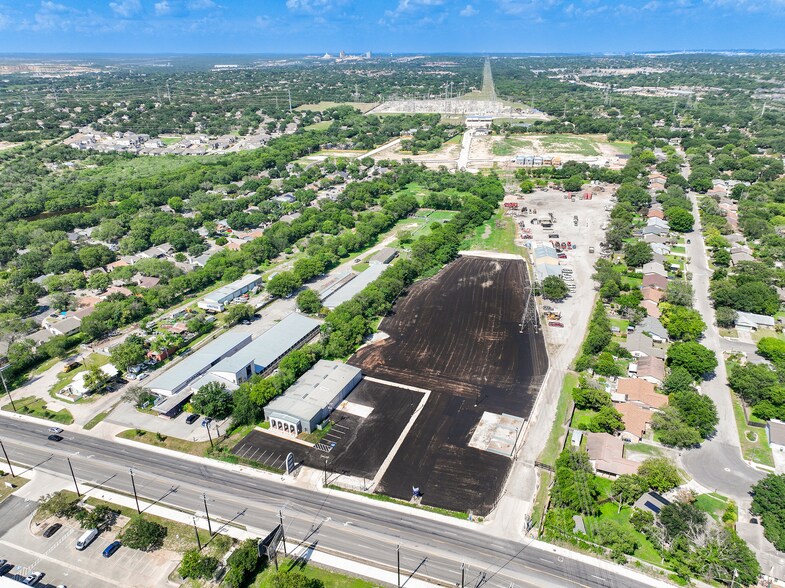 More Photos Of 14732 Bulverde Rd, San Antonio Warehouse For Sale