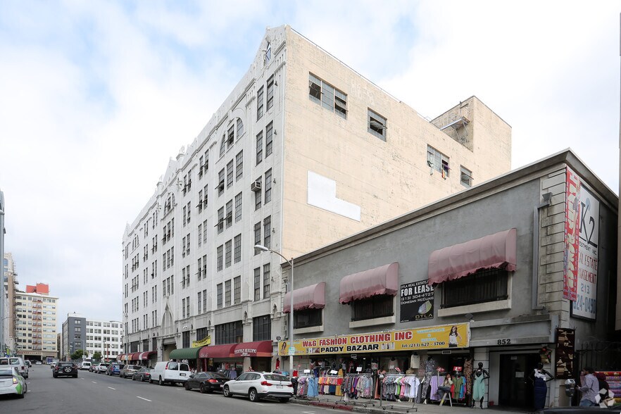 More Photos Of 840 Santee St, Los Angeles Warehouse For Sale