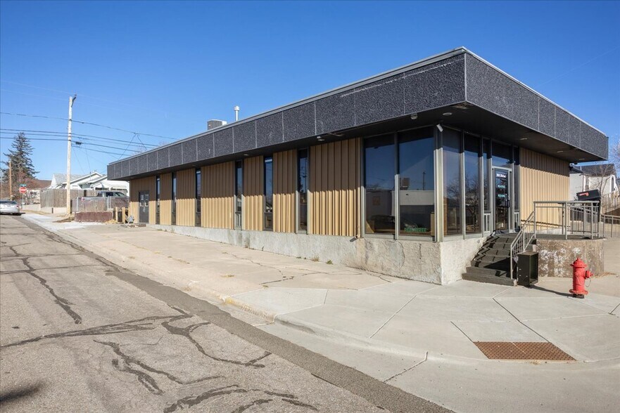More Photos Of 1904 E 15th St, Cheyenne Office For Sale