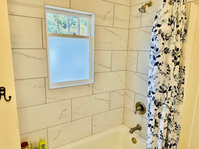 More Photos Of 423 Mill St, Reno Office For Lease