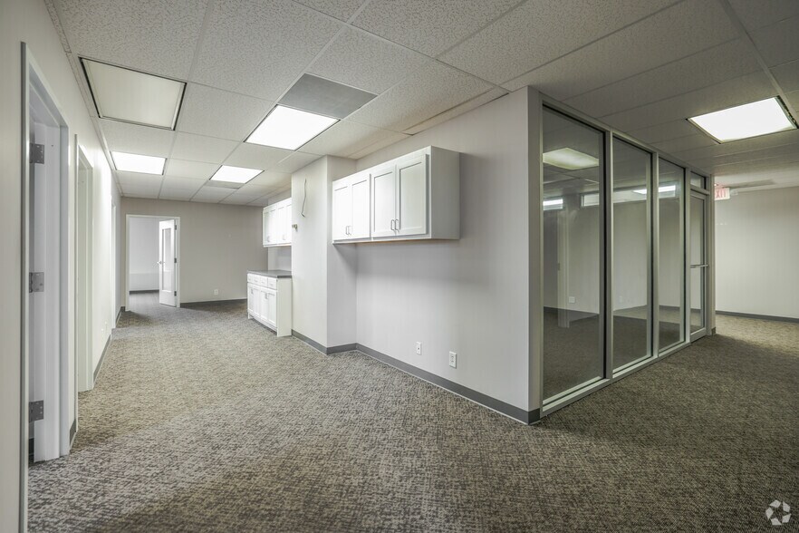 More Photos Of 5416 S Yale Ave, Tulsa Office For Lease