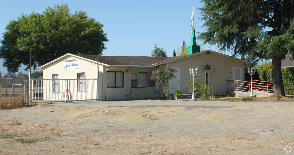 Primary Photo Of 400 Budd Ave, Campbell Religious Facility For Sale