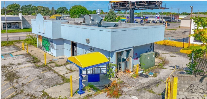 More Photos Of 3043 S Dort Hwy, Flint General Retail For Sale