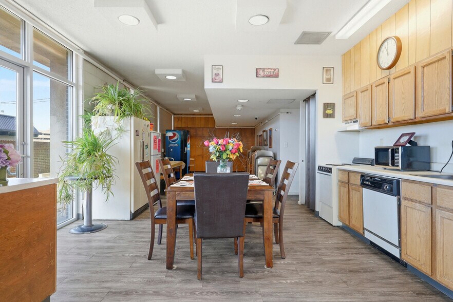 More Photos Of 123 Durbin St, Casper Office For Sale