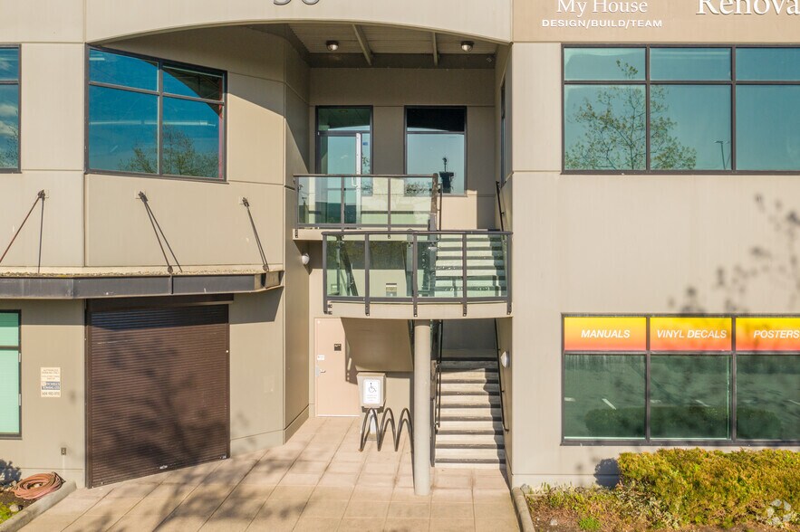 More Photos Of 50 Fell Av, North Vancouver Warehouse For Lease