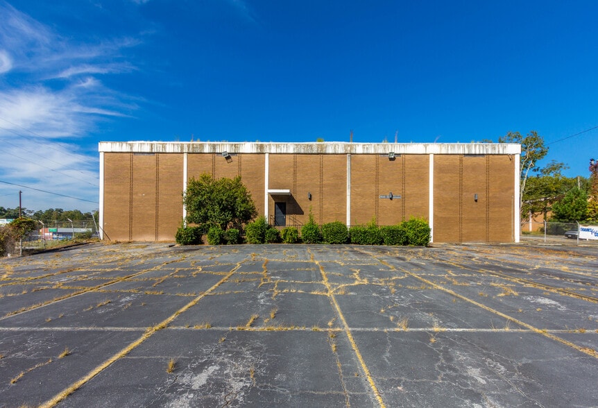 More Photos Of 2288 Fairburn Rd, Atlanta Religious Facility For Sale