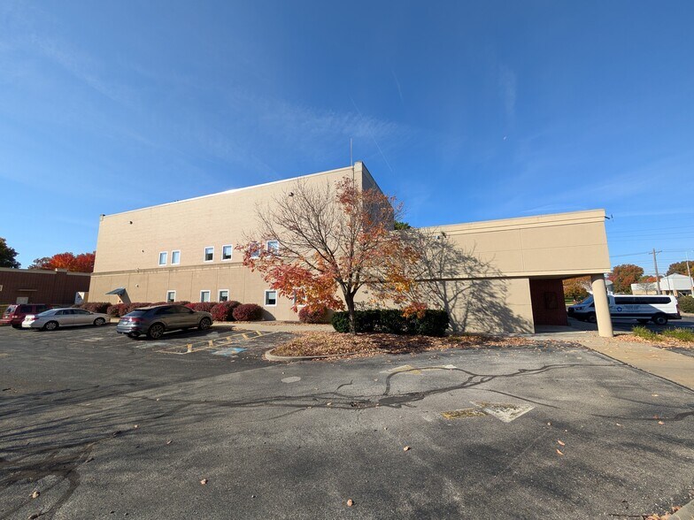 More Photos Of 1871 Bailey Rd, Cuyahoga Falls Medical For Sale