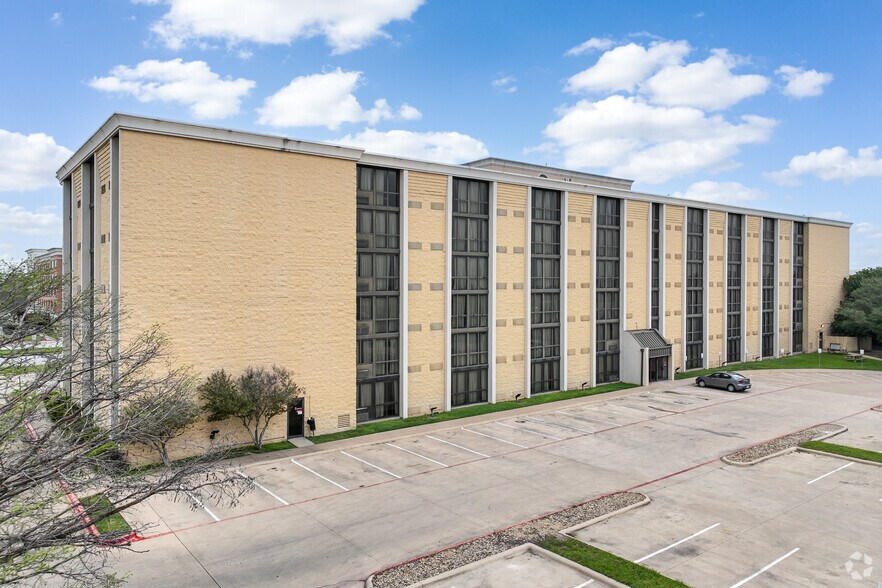 More Photos Of 2540 Meacham Blvd, Fort Worth Hotel For Sale