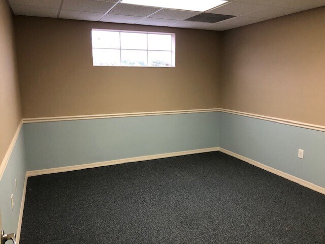 More Photos Of 4535 Tamiami Trl, Port Charlotte Office For Lease